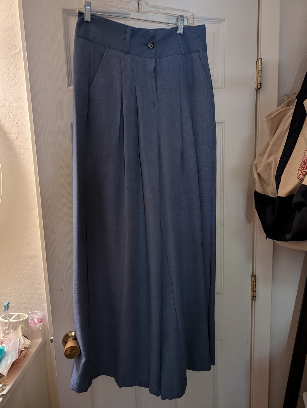 Classic High-Waist Wide-Leg Lightweight Slacks in Slate Blue